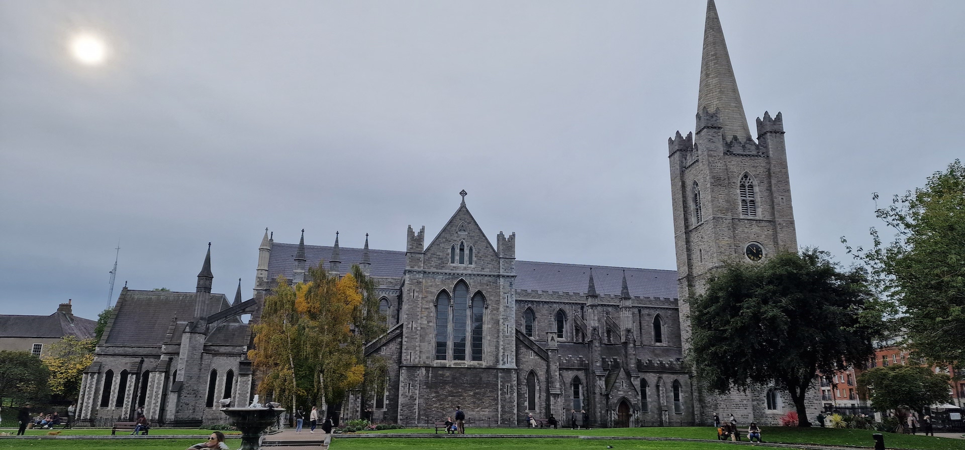 Discovering the Beauty and Significance of St. Patrick’s Cathedral through Guided Tours